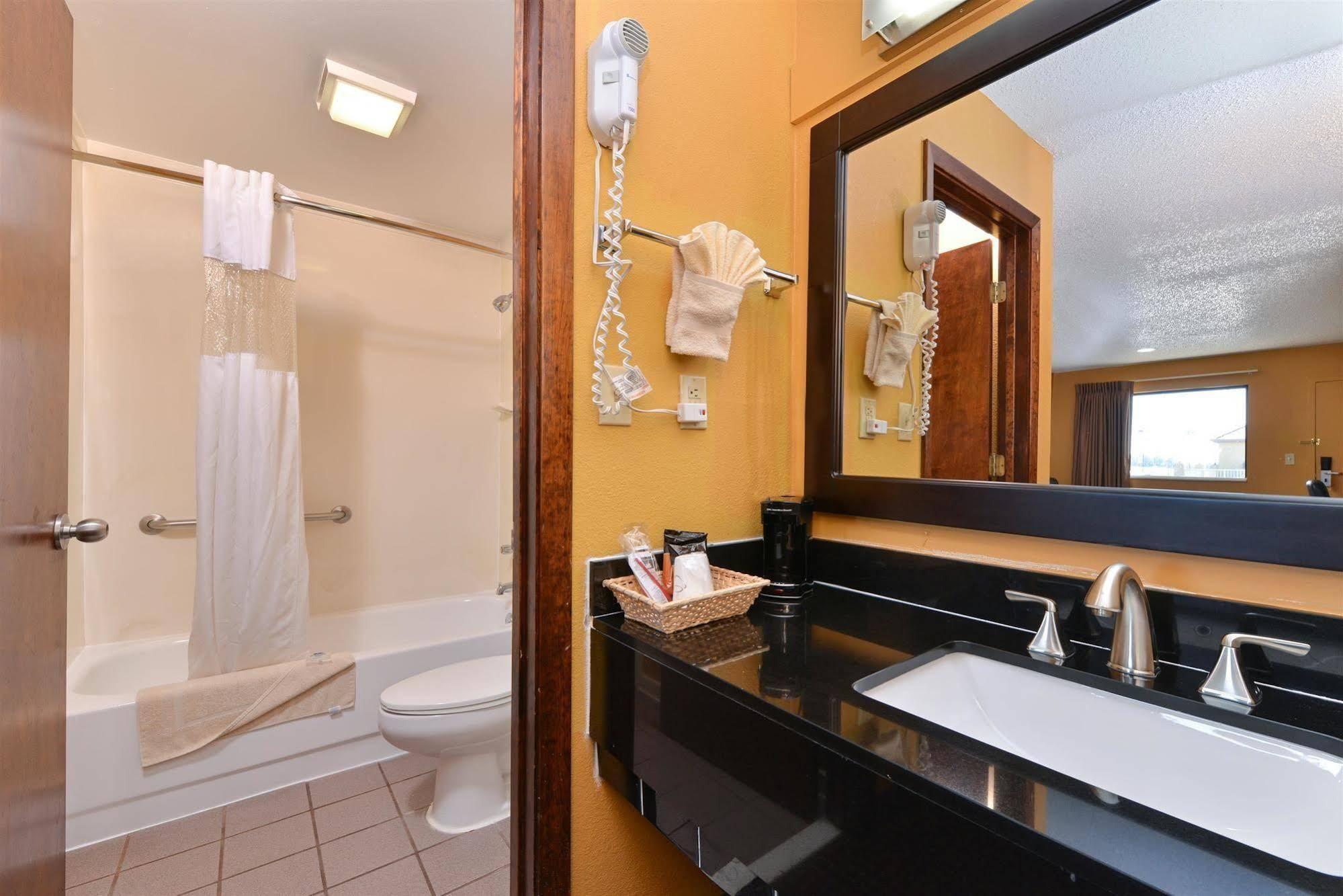 Americas Best Value Inn Byram Luaran gambar