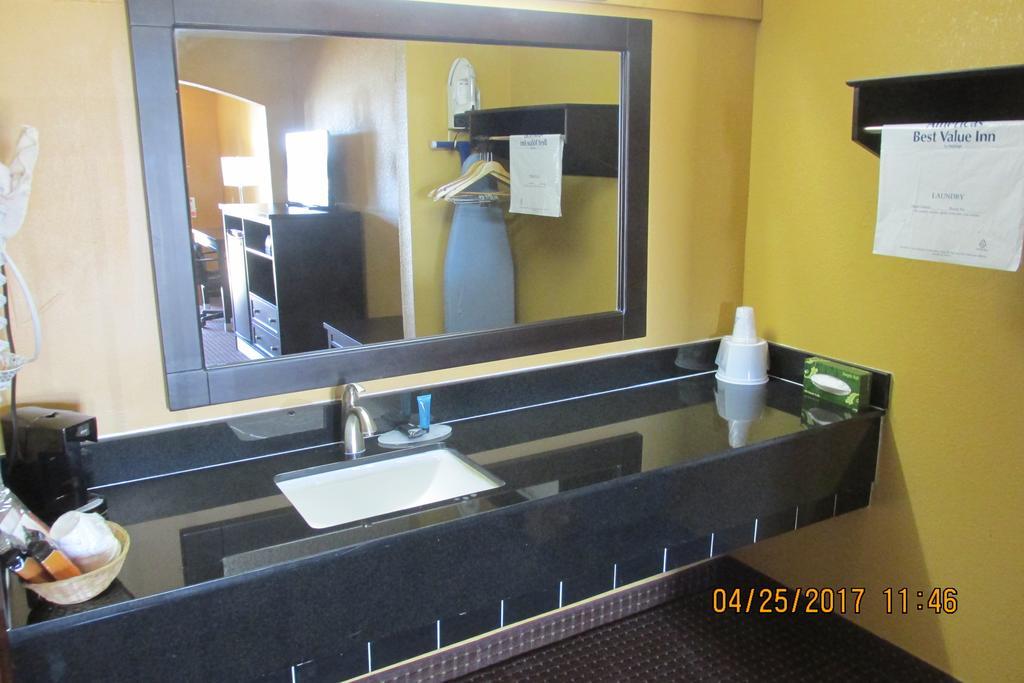 Americas Best Value Inn Byram Luaran gambar